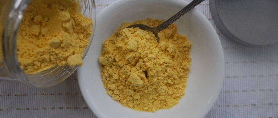 Yellow corn (maize) flour